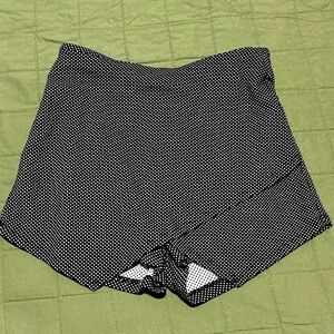 Love Tree skort skirt. Black w/ white‎ polka dots size small